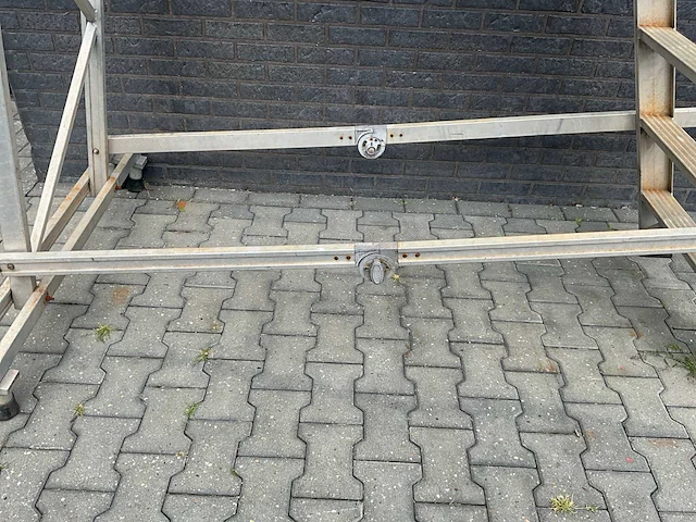 Trap - afbeelding 3 van  6