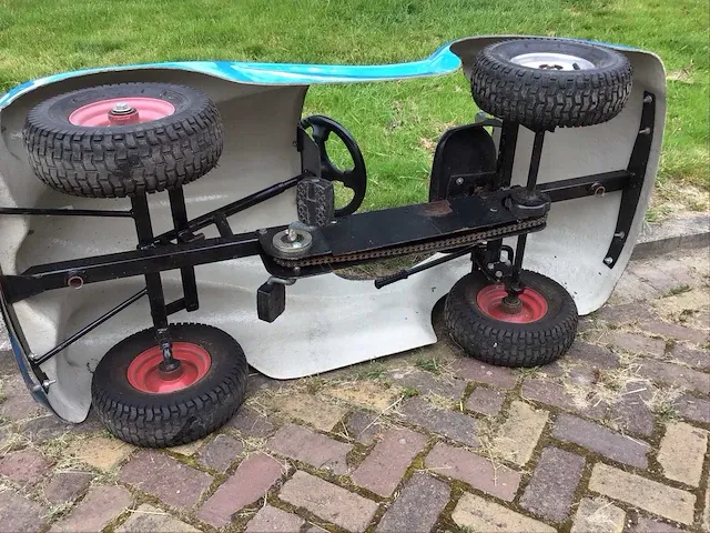 Trapauto vintage speelgoed - afbeelding 9 van  9