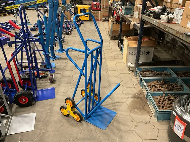 Trapsteekwagen - afbeelding 1 van  4
