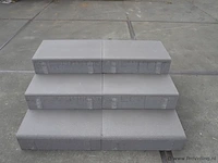 Traptreden van beton - kleur donkergrijs - 60x40x15cm. 24 stuks - afbeelding 1 van  4