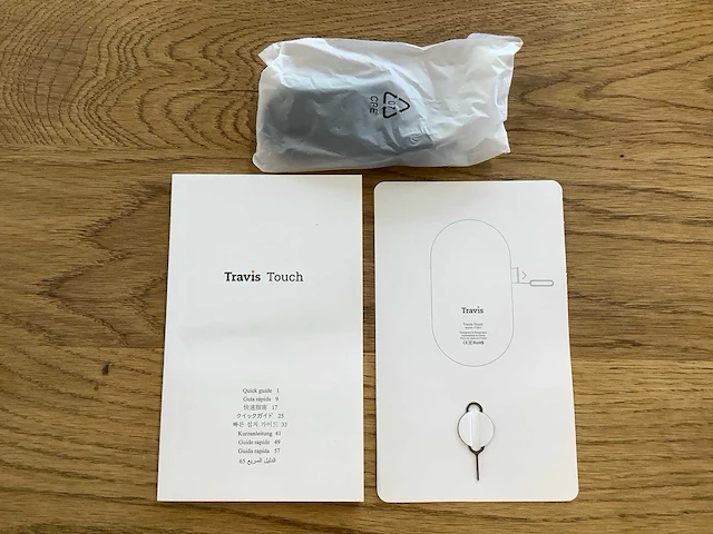 Travis - touch go - +100 talen - translator (10x) - afbeelding 7 van  9