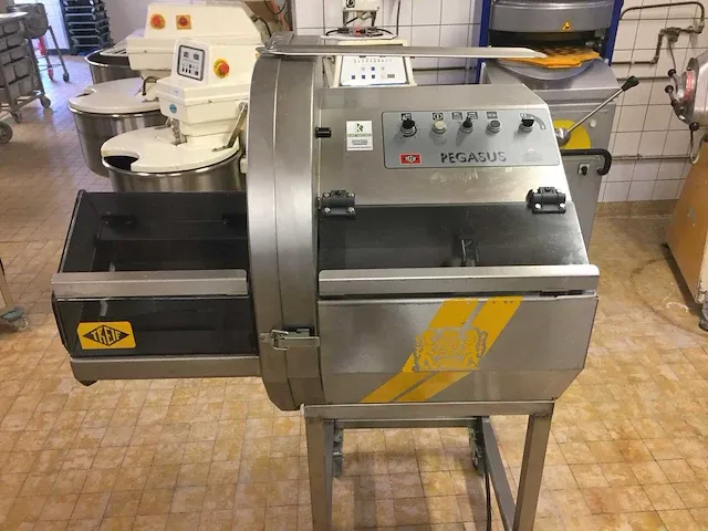 Treif - pegasus 2600 - snijmachine - afbeelding 1 van  7