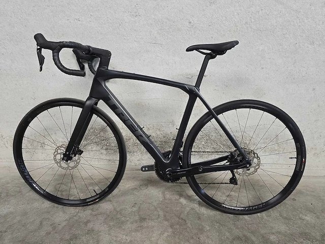 Trek - domane - sl 6 gen 4 - racefiets 0400 - afbeelding 1 van  15