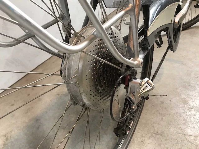 Trek navigt500 elektrische fiets - afbeelding 8 van  9
