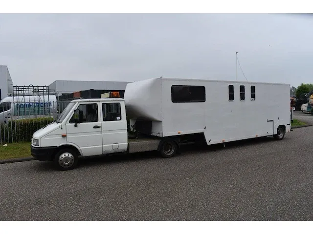 Trekker + mobilhome iveco/alco (marge) - afbeelding 1 van  1
