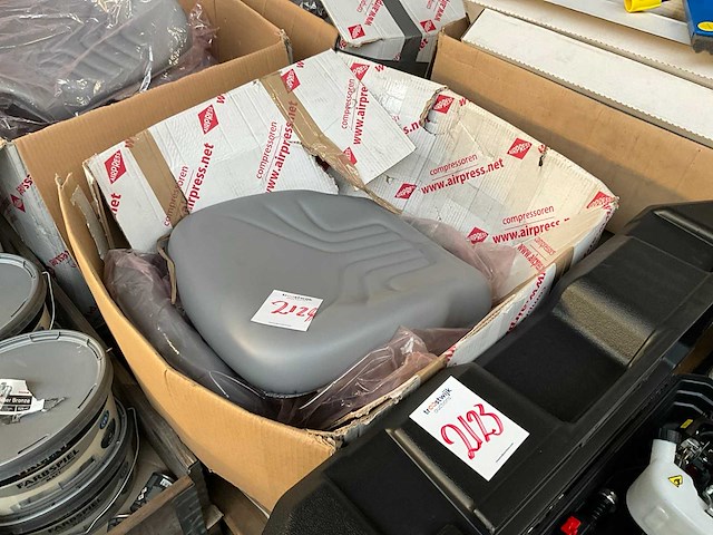 Trekker stoel (6x) - afbeelding 1 van  5