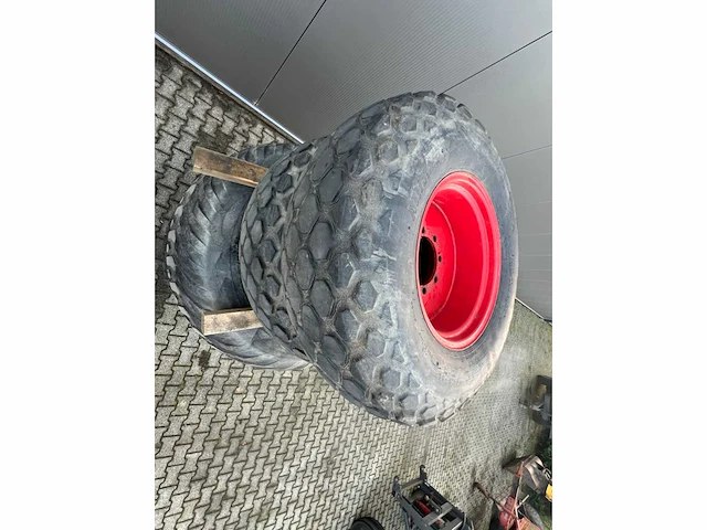 Trelleborg alliance fendt gazonbanden - afbeelding 3 van  16