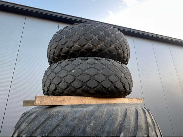 Trelleborg alliance fendt gazonbanden - afbeelding 11 van  16