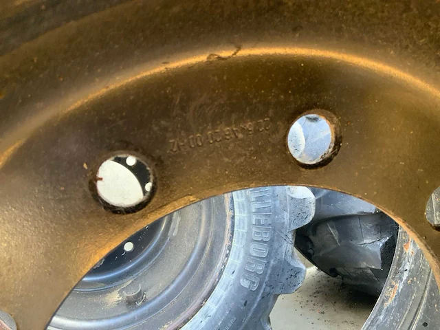 Trelleborg banden op velgen set 650/45 r22.5 imp - afbeelding 3 van  12