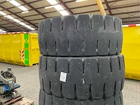 Trelleborg emr1050 grondverzet band (4x) - afbeelding 3 van  4