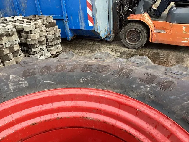 Trelleborg tm800 banden met volvo bm velg (2x) - afbeelding 5 van  8