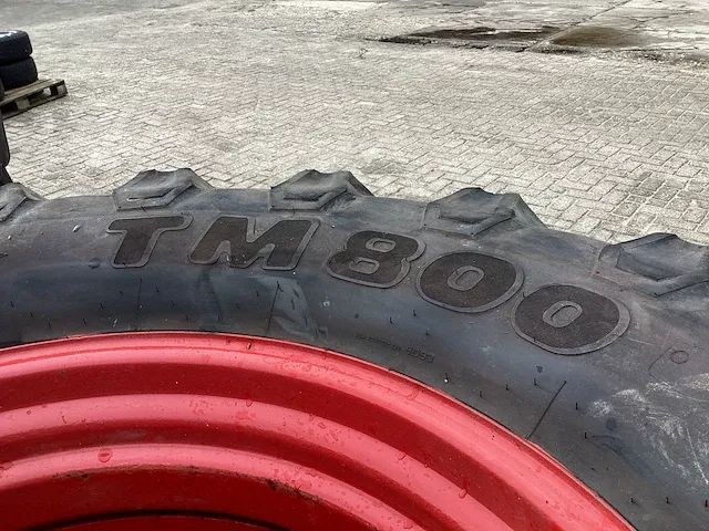 Trelleborg tm800 banden met volvo bm velg (2x) - afbeelding 6 van  8