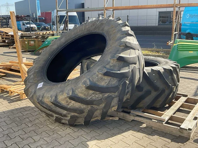 Trelleborg tm800 landbouwband (2x) - afbeelding 1 van  7