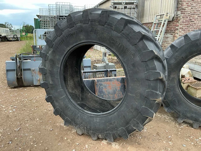 Trelleborg tm900 710/75r42 - afbeelding 1 van  7