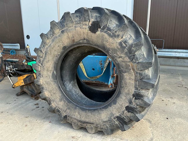 Trelleborg tm900 800/70r38 band, wiel en velg - afbeelding 1 van  7