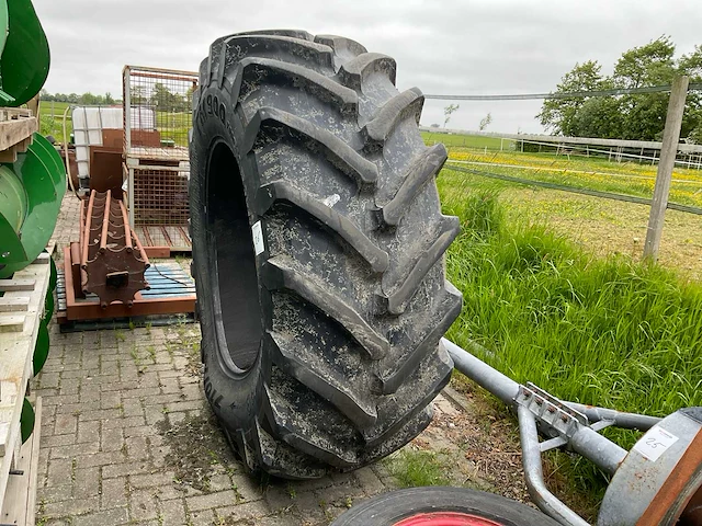 Trelleborg tm900 tractorband - afbeelding 1 van  1