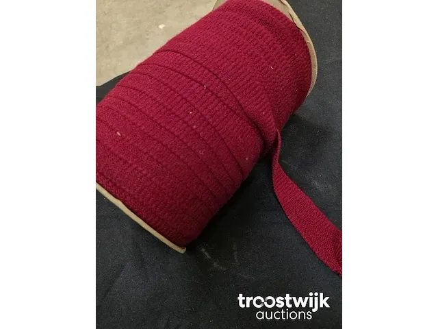 Tresband wollige uitstraling polyacryl 200 meter bordeaux - afbeelding 1 van  1