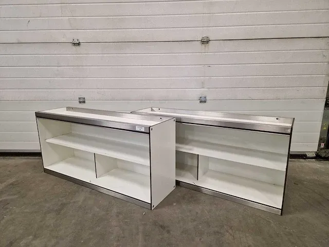 Trespa hangkast (2x) - afbeelding 1 van  2