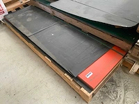 Trespa plaat orange 365x186cm 6mm (5x) - afbeelding 1 van  4