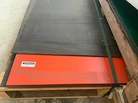 Trespa plaat orange 365x186cm 6mm (5x) - afbeelding 3 van  4