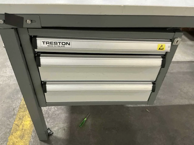 Treston bureau - afbeelding 4 van  4