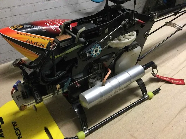 Trex 700 nitro pro - afbeelding 12 van  19