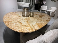 Triangle eetkamertafel - afbeelding 8 van  12