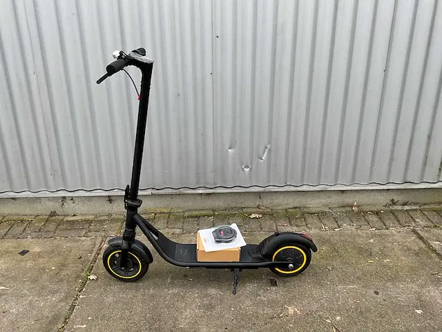 Trident e10 pro suburb leisure elektrische step - afbeelding 1 van  11