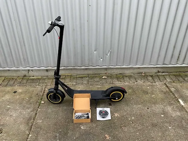 Trident e10 pro suburb leisure elektrische step - afbeelding 4 van  11