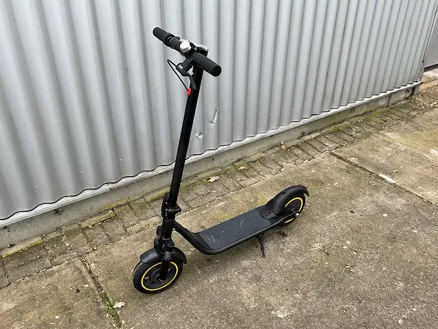 Trident e10 pro suburb leisure elektrische step - afbeelding 5 van  11