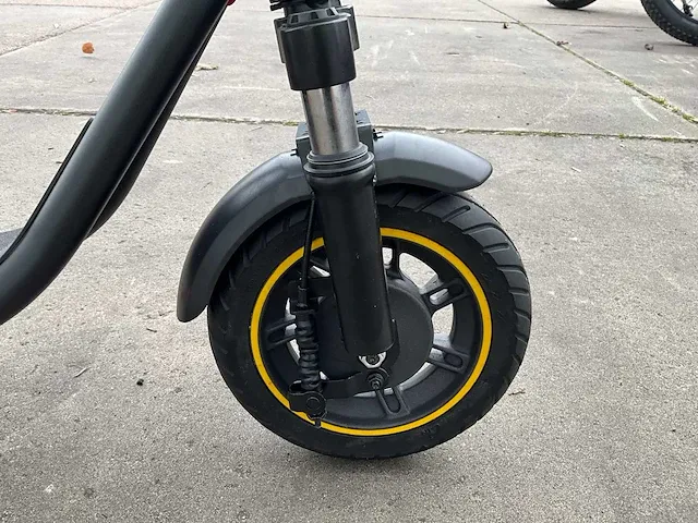 Trident e10 pro suburb leisure elektrische step - afbeelding 9 van  11