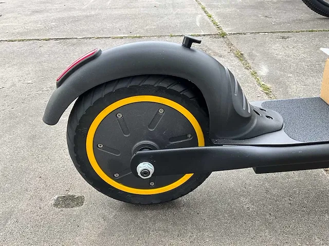 Trident e10 pro suburb leisure elektrische step - afbeelding 10 van  11