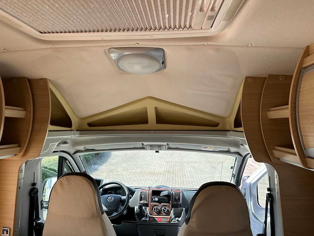Trigano granduca 225p 2009 camper, jb-498-z - afbeelding 24 van  59