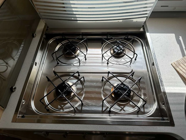 Trigano granduca 225p 2009 camper, jb-498-z - afbeelding 33 van  59