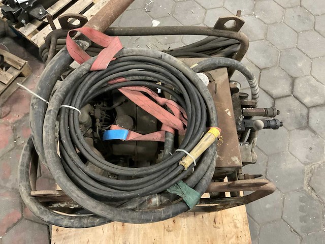 Trilnaald - afbeelding 7 van  9