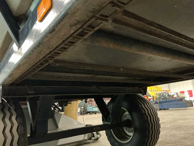 Trilo sg1100 veeg-zuigwagen - afbeelding 3 van  15
