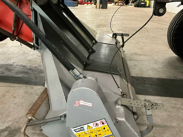 Trilo sg1100 veeg-zuigwagen - afbeelding 5 van  15