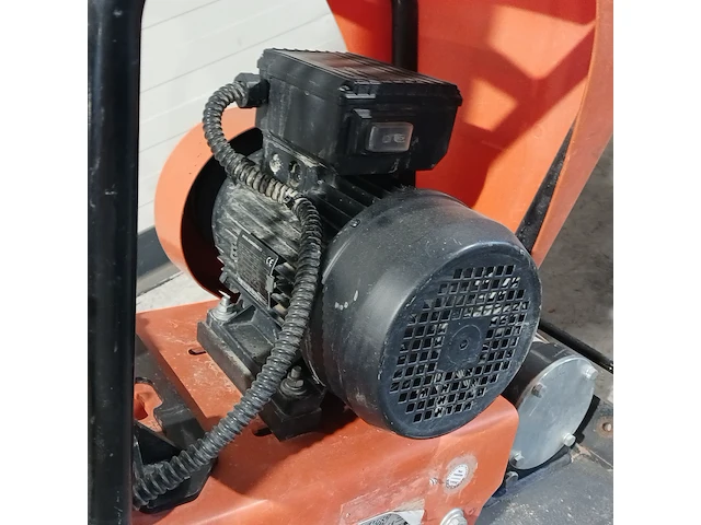 Trilplaat - 14kn - 230v euro shatal, pc1443e, bouwjaar 2018 - afbeelding 9 van  14