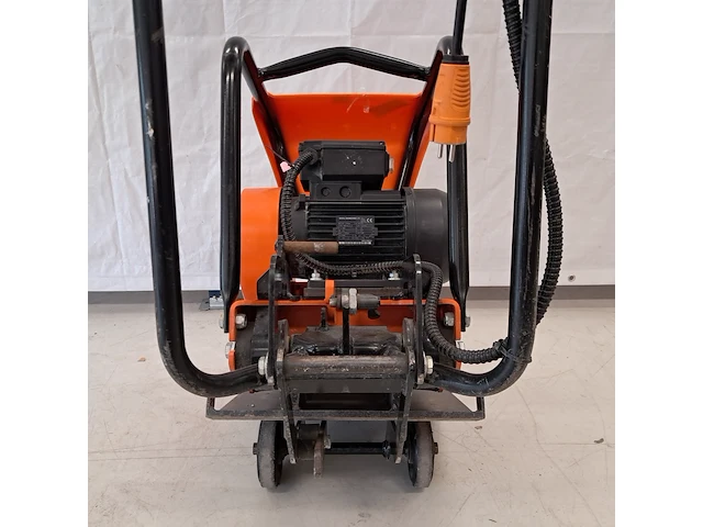 Trilplaat - 14kn - 230v euro shatal, pc1443e, bouwjaar 2019 - afbeelding 4 van  6