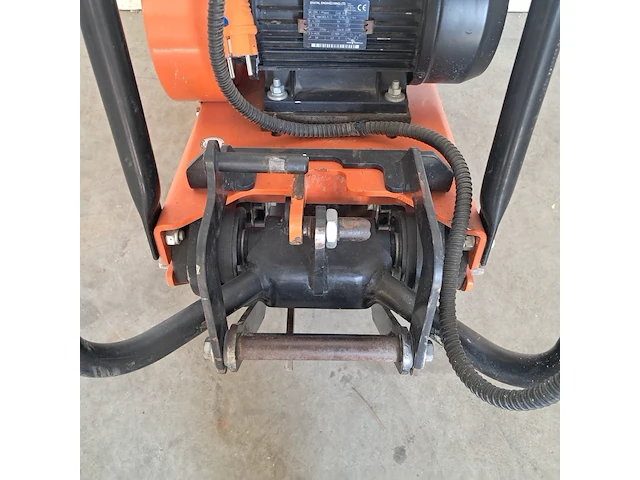 Trilplaat 14kn 230v, euro shatal, pc1443e, 2015 - afbeelding 10 van  12