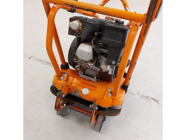 Trilplaat 16kn benzine atlas copco, lf 80, bouwjaar 2016 - afbeelding 11 van  11