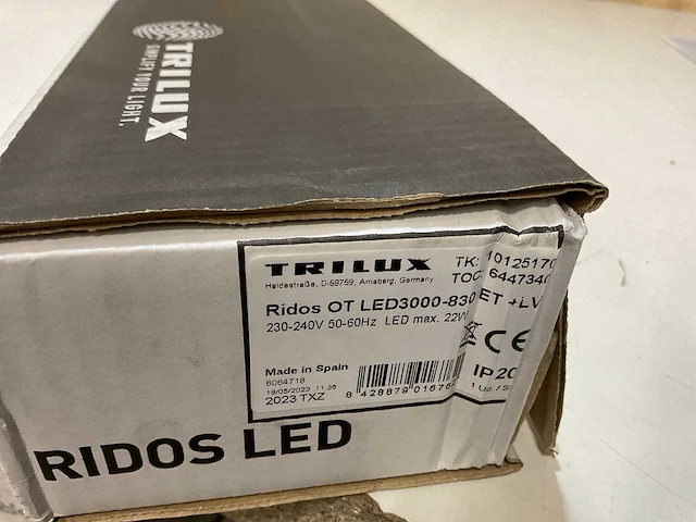 Trilux ridos led-monitorlamp 22w (9x) - afbeelding 7 van  7
