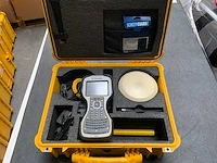 Trimble r4 gnss set - afbeelding 1 van  6