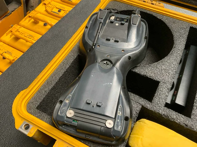 Trimble r6 gnss set - afbeelding 4 van  6
