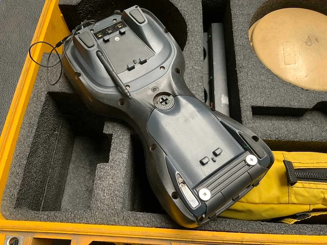 Trimble r6 gnss set - afbeelding 4 van  6