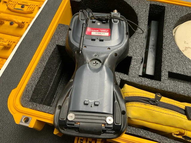 Trimble r6 gnss set - afbeelding 4 van  6