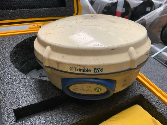 Trimble r6 gnss set - afbeelding 5 van  6
