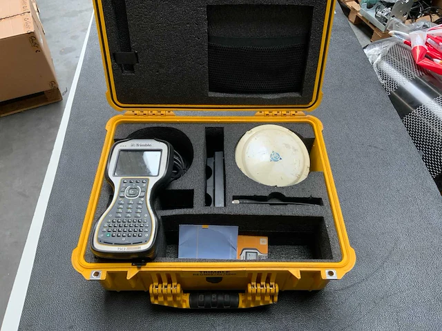 Trimble r6 gnss set - afbeelding 1 van  7