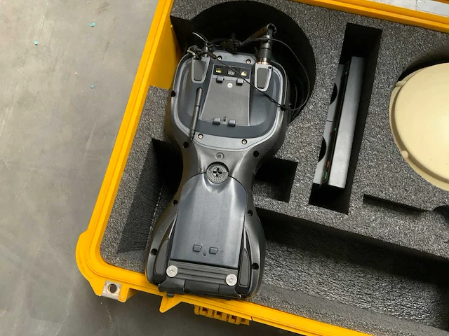 Trimble r6 gnss set - afbeelding 3 van  5