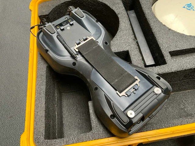 Trimble r6 gnss set - afbeelding 4 van  6